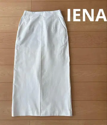 IENA 화이트 타이트 스커트 포켓 부착