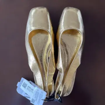 ZARA 골드 플랫슈즈 37