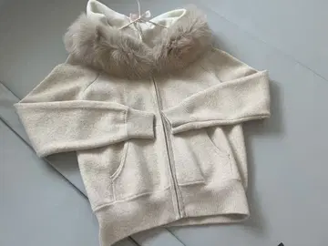 저스길리티 퍼 니트 후드티