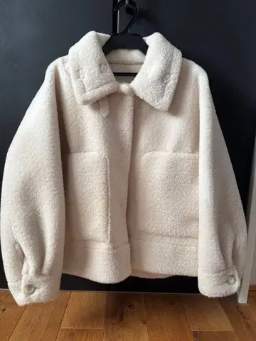 스태닝 루어 에코 무스탕 자켓