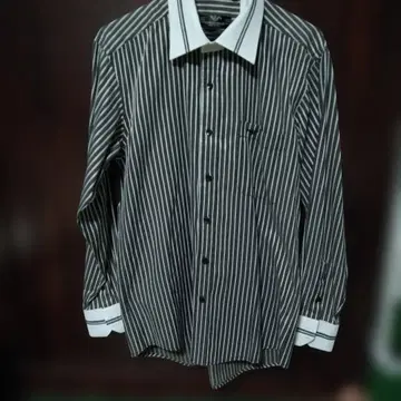 조르지오 아르마니 긴팔 셔츠 블랙/화이트 스트라이프 사이즈 4
