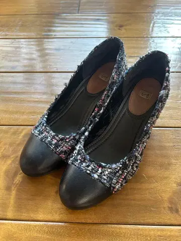 ing 트위드 가죽 펌프스 23.5cm