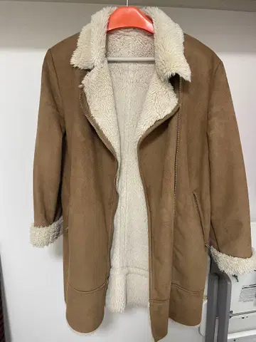 브라운 무스탕 코트 MercuryLUX