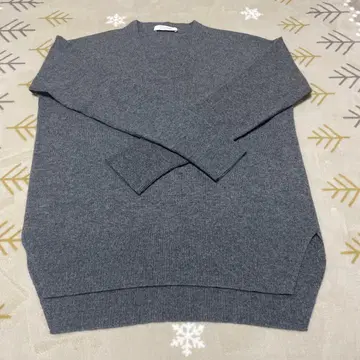 Circulum 그레이 V넥 스웨터