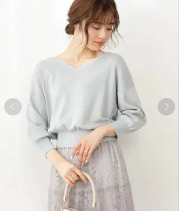 PROPORTION BODY DRESSING V넥 7부 소매 돌먼 니트