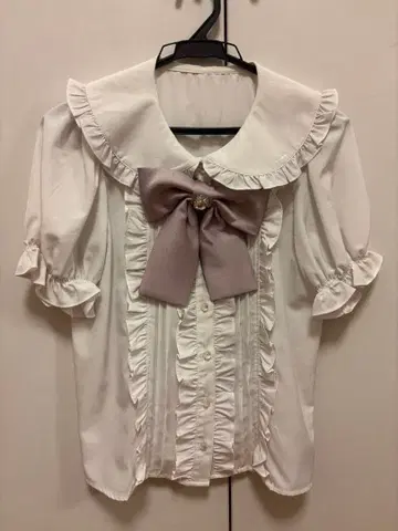 Ank Rouge 턱 & 프릴 블라우스