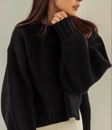 deres only one sweater black 스웨터