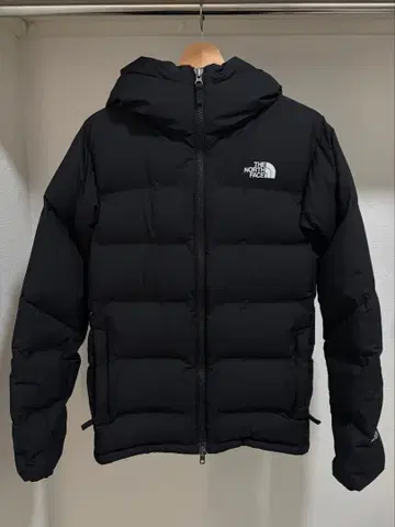 THE NORTH FACE 블랙 다운 자켓