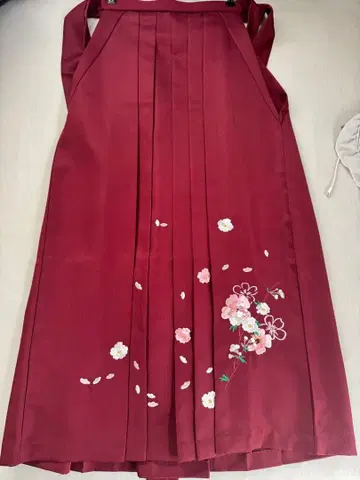 하카마 크림슨 컬러 졸업식