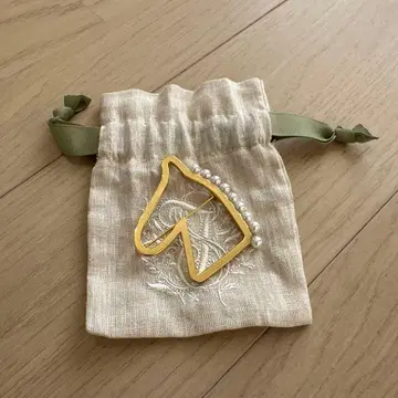 세븐틴 완판템 구하기 어려움 브로치