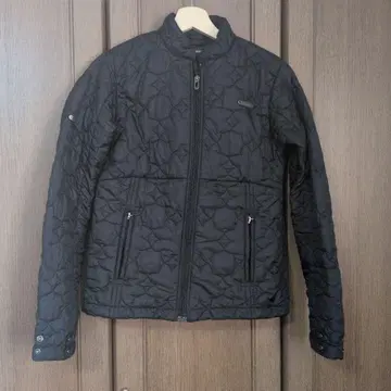 언더아머 퀼팅 자켓 블랙