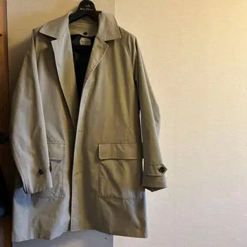DoCLASSE 베이지 트렌치코트