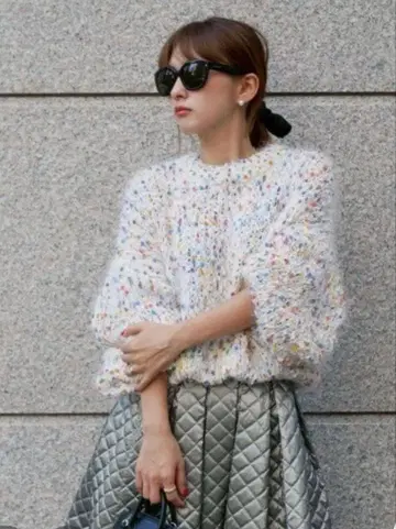 BeBeoD 컬러풀 페더 얀 니트 풀오버 아이보리