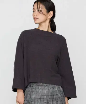 KT 울 부클레 벨 슬리브 풀오버