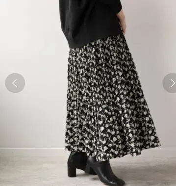 저널 스탠다드 리룸 마조리카 플리츠 플라워 스커트