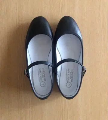 CATWORTH 원 스트랩 오페라 슈즈