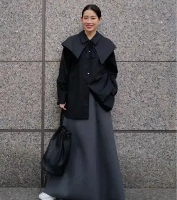 즉시 완판 ETRE TOKYO 에트레토쿄 본딩 랩스커트 M