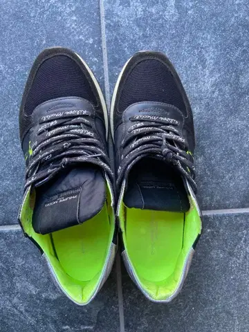 PHILIPPE MODEL 블랙/라임 스니커즈