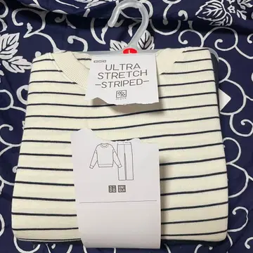 [새상품] 유니클로 울트라 스트레치 세트 L 화이트 보더 파자마