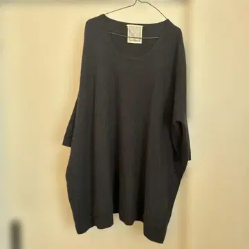 BEARDSLEY 블랙 오버 사이즈 긴팔 니트