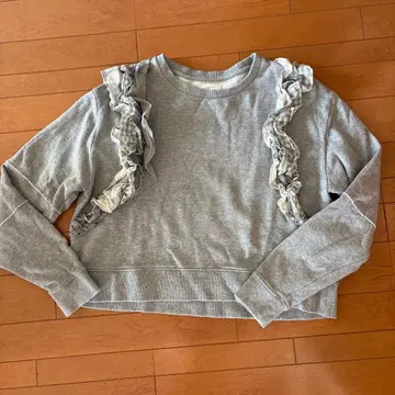 TORI TO BEAMS BOY 프릴 맨투맨 그레이