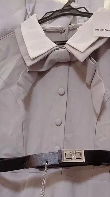 abc une face 옷깃 리본 미니 원피스 그레이