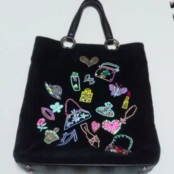 자수 디자인 블랙 토트백