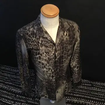 토네이도 마트 표범 무늬 긴팔 셔츠