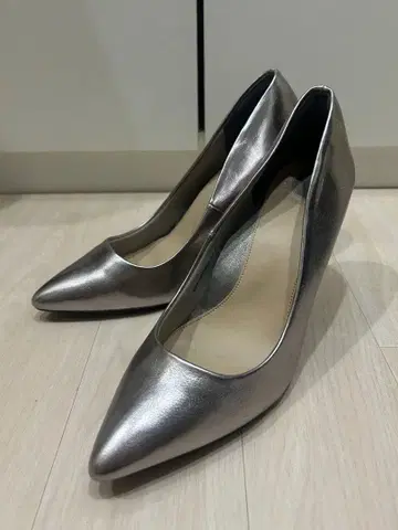 DIANA 실버 스틸레토 하이힐