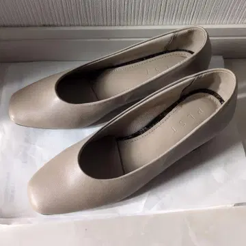 베이지 스퀘어토 펌프스 PIST