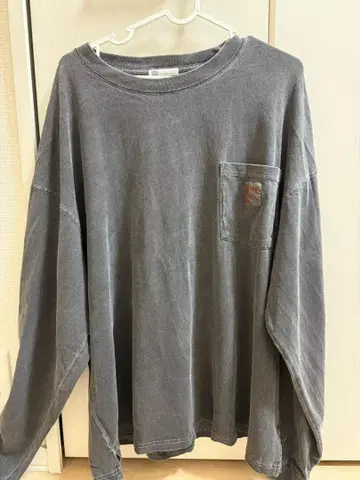 JaVa 그레이 긴팔 T셔츠 포켓 부착