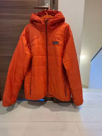 Patagonia 후드 부착 다운 자켓 오렌지
