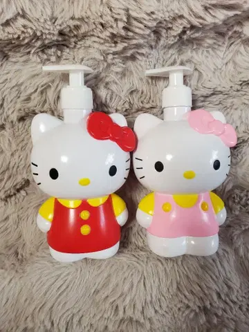 헬로키티 펌프식 보틀 2개 세트