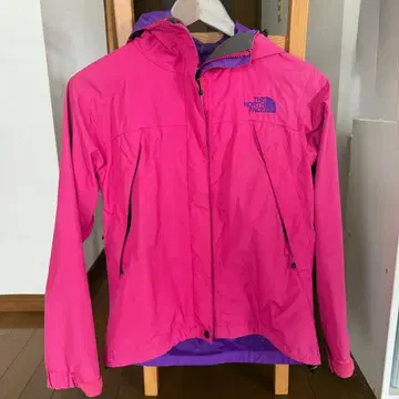 기간 한정 판매*THE NORTH FACE 마운틴 후드티 핑크