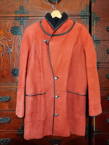 레드 스웨이드 롱 자켓