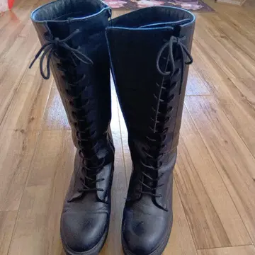 블랙 레이스업 롱 부츠