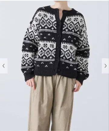 택 포함 새상품 카구레 페루 노르딕 가디건 어반 리서치 도어스