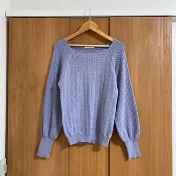 PROPORTION BODY DRESSING 스퀘어 넥 니트 스웨터