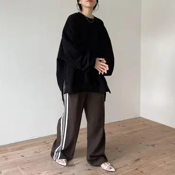 wee9s 맨투맨 OSUMITSUKI sweat 블랙