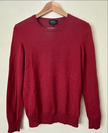A.P.C. 빨간색 니트 모 x 실크 크루넥 니트