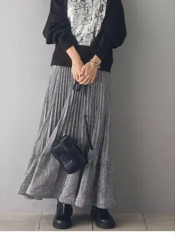 esica 글리터 플리츠 스커트