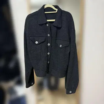 CITY SHOP 다크 그레이 버튼 니트 자켓