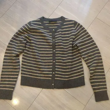 ZARA 그레이 스트라이프 가디건