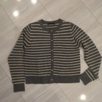 ZARA 그레이 스트라이프 가디건