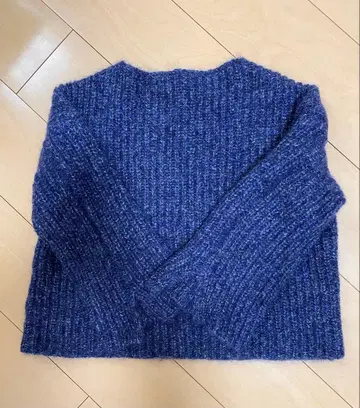 [새상품급] SACRA 모헤어 긴팔 니트 스웨터 사이즈 38 네이비