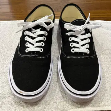 [ AUTHENTIC LITE ] 블랙 스니커즈 27.0cm 남성용