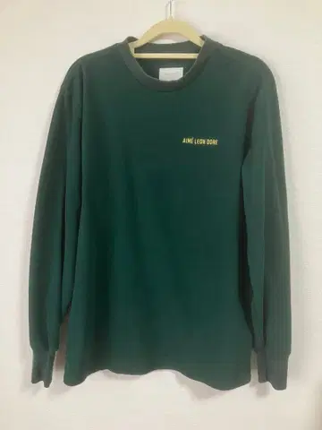 에임 레온 도레 다크 그린 트레이닝복