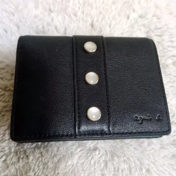 블랙 가죽 접이식 지갑 펄 버튼 포함