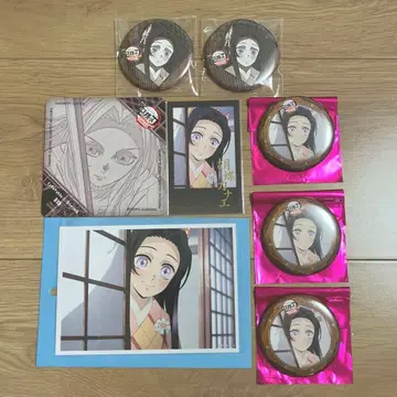 귀멸의 칼날 다이닝 코스터 폴라로이드 캔뱃지 브로마이드 코쵸 카나에