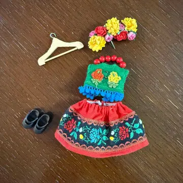 마드모아젤 야아코 푸치 야아코짱 민족 의상